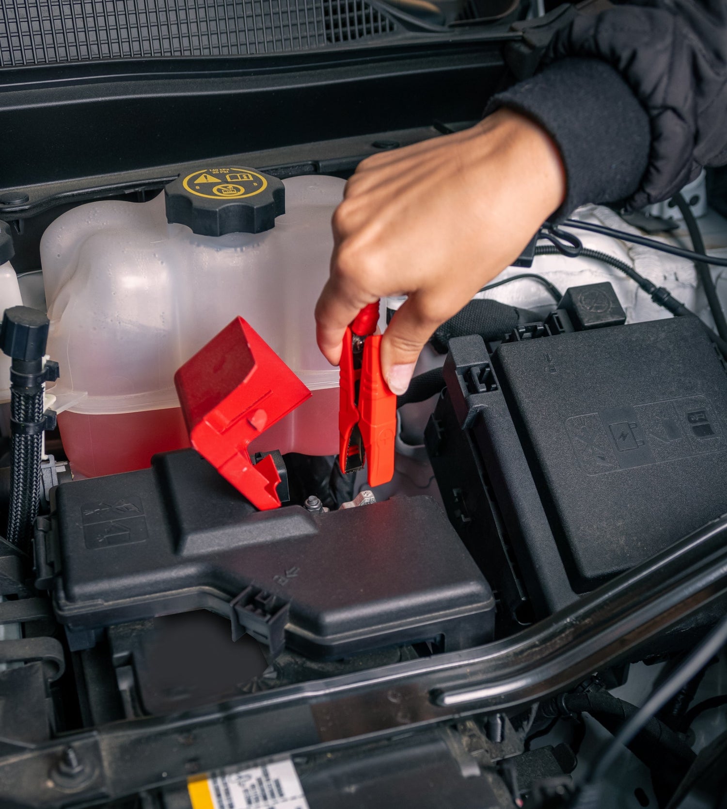 How long will it take to charge a car battery: visual explanation