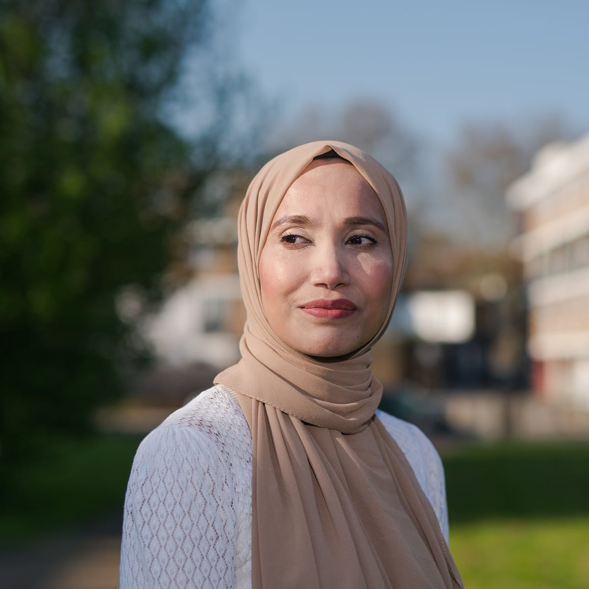 Why do woman wear a hijab: example and key details