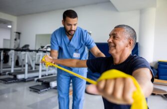 664634e2c67c798dff0e6cc5_physical-therapist