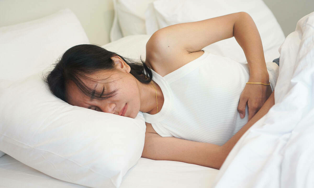 Why do i feel nauseous when i wake up female: main illustration