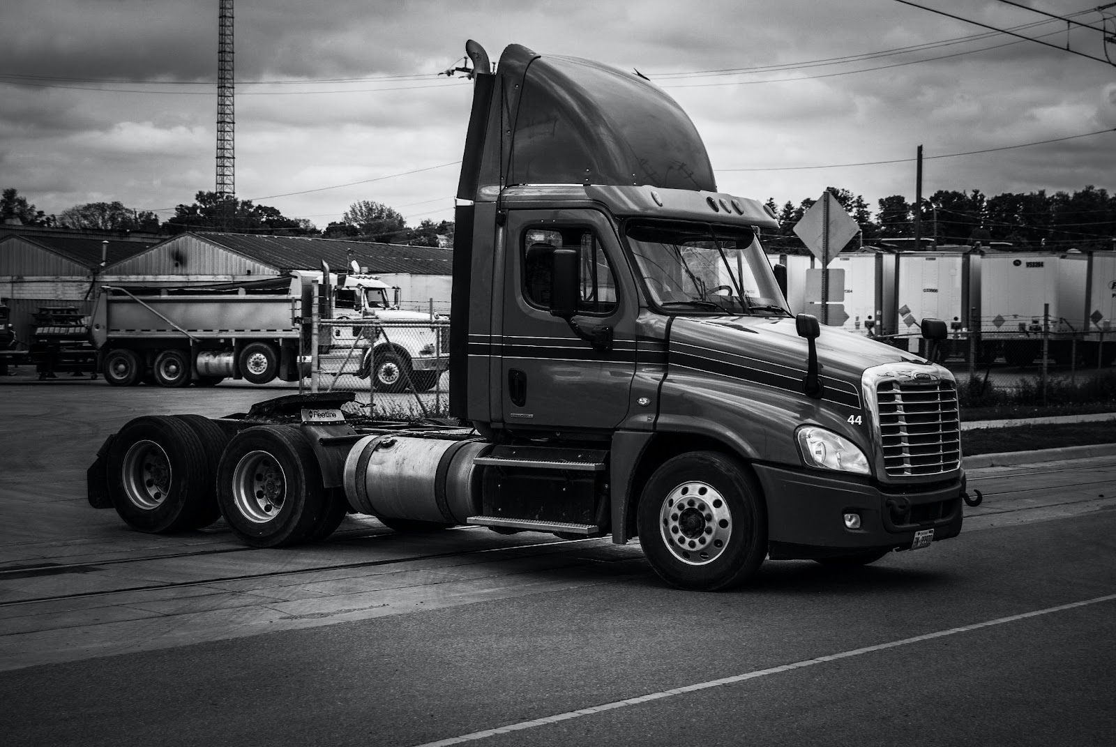 Why do they call it a semi truck: main illustration