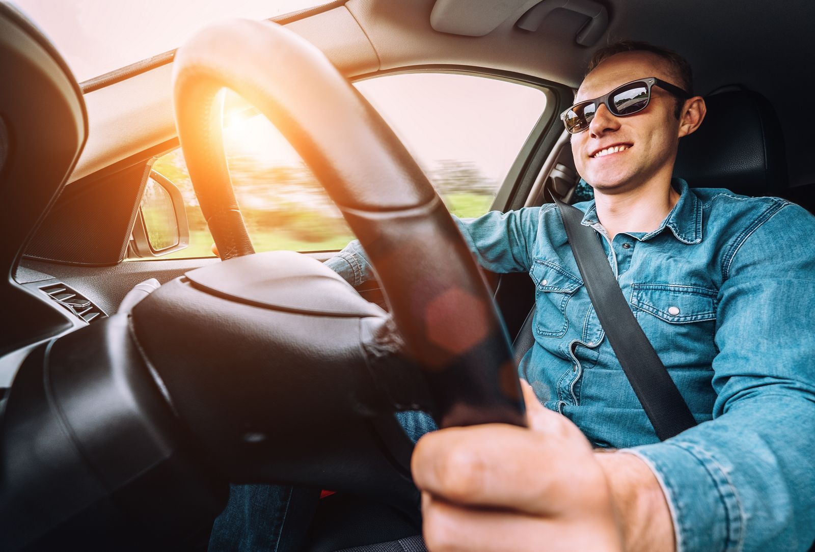 Is it better to buy a used car or new: example and key details